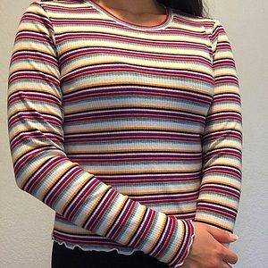 ✨White Striped 90s style Rib Lettuce Hem Crop Top